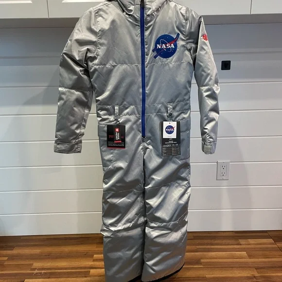 SOLD!! 686 x NASA Boys Shazam Insulated One Piece Snowsuit Silver BNWT Size XS - Picture 1 of 15
